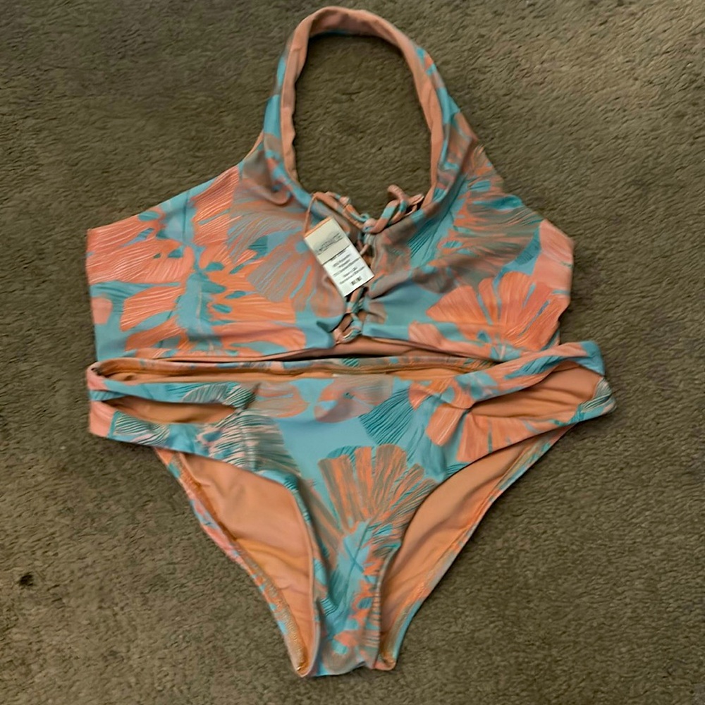 L Space bikini size medium
